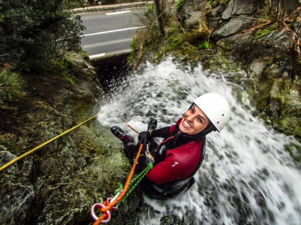 Le dernier rappel du canyoning en eau chaude prés de font-romeu