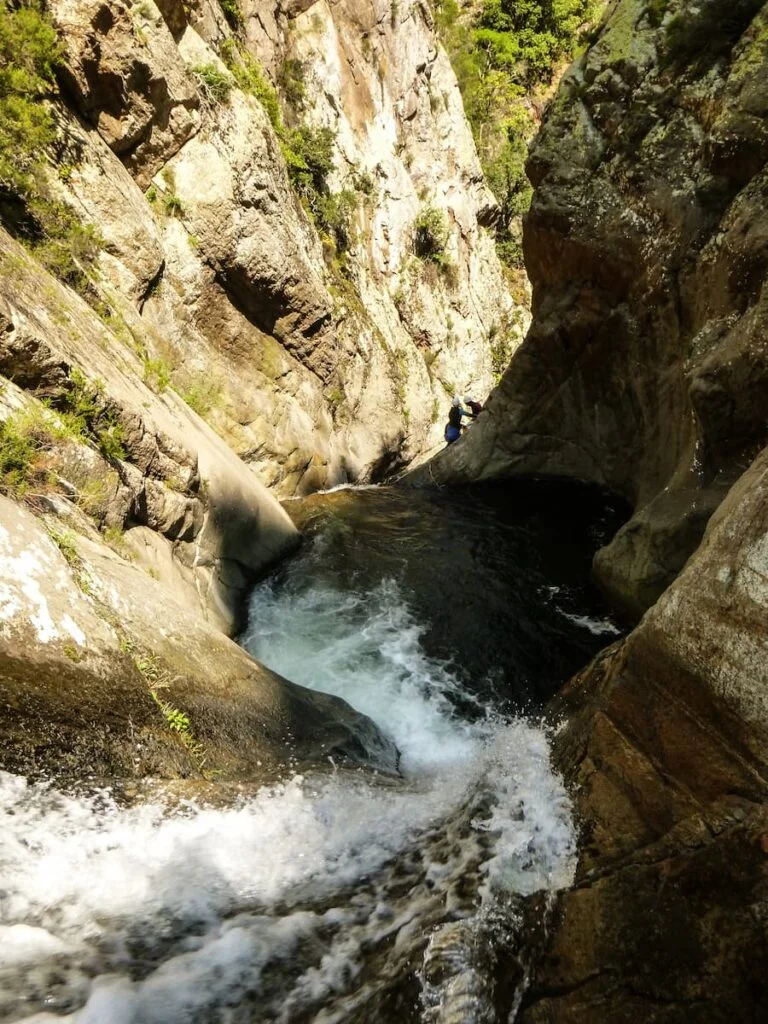 Le premier toboggan dans le canyon du Llech vue d'en haut